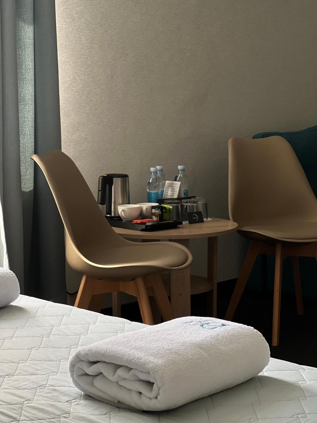 Hotel Dozari Korosztisiv Kültér fotó