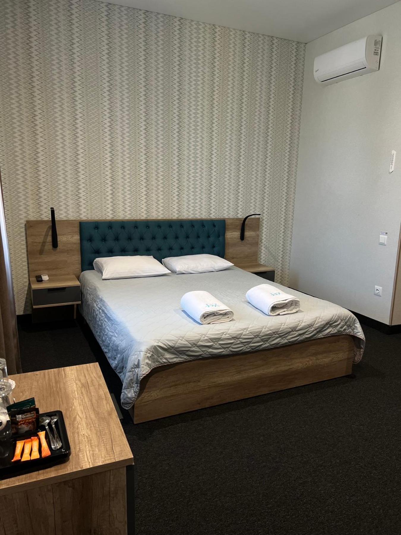 Hotel Dozari Korosztisiv Kültér fotó